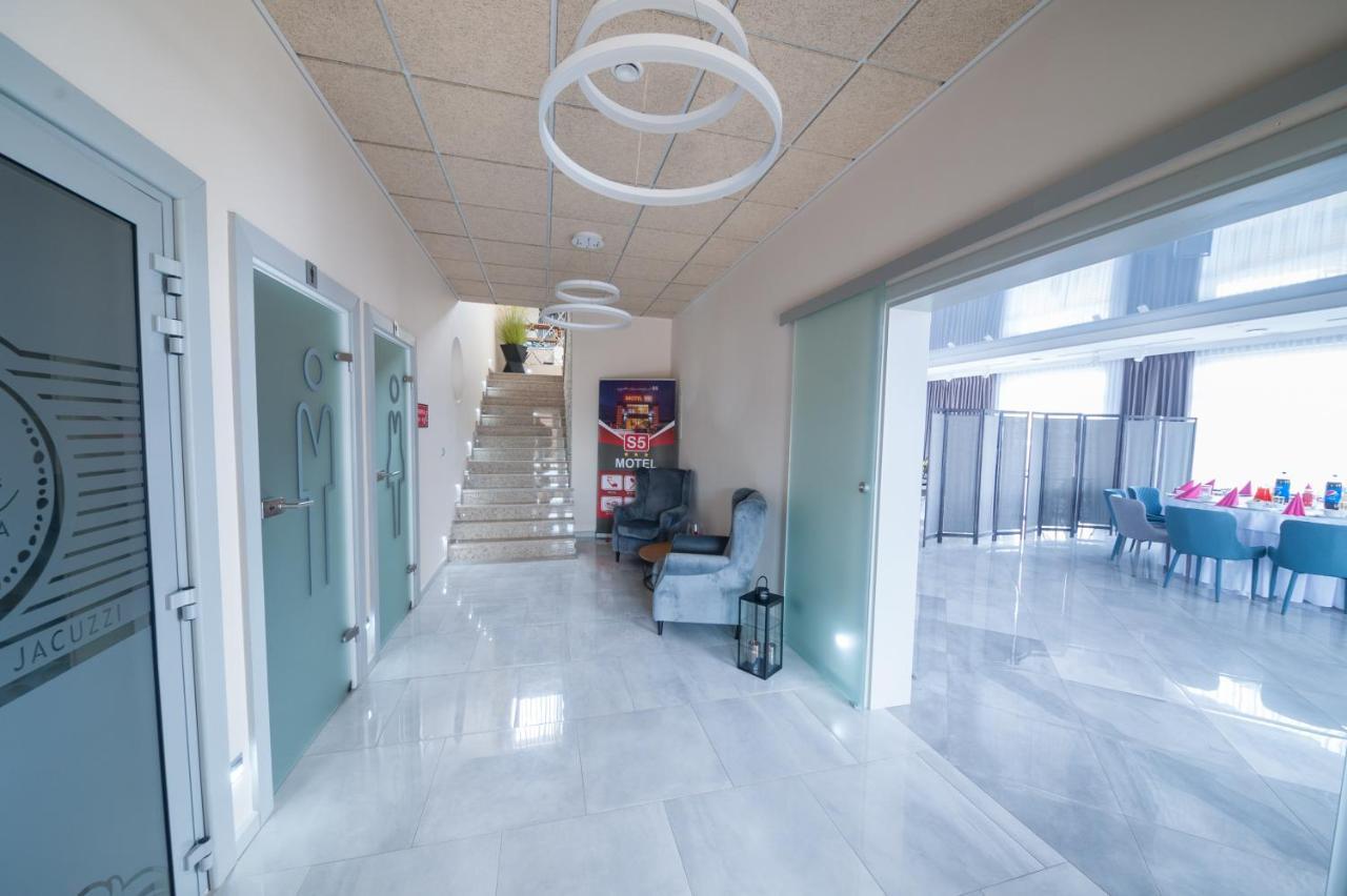 Motel S5 Zbrachlin Εξωτερικό φωτογραφία