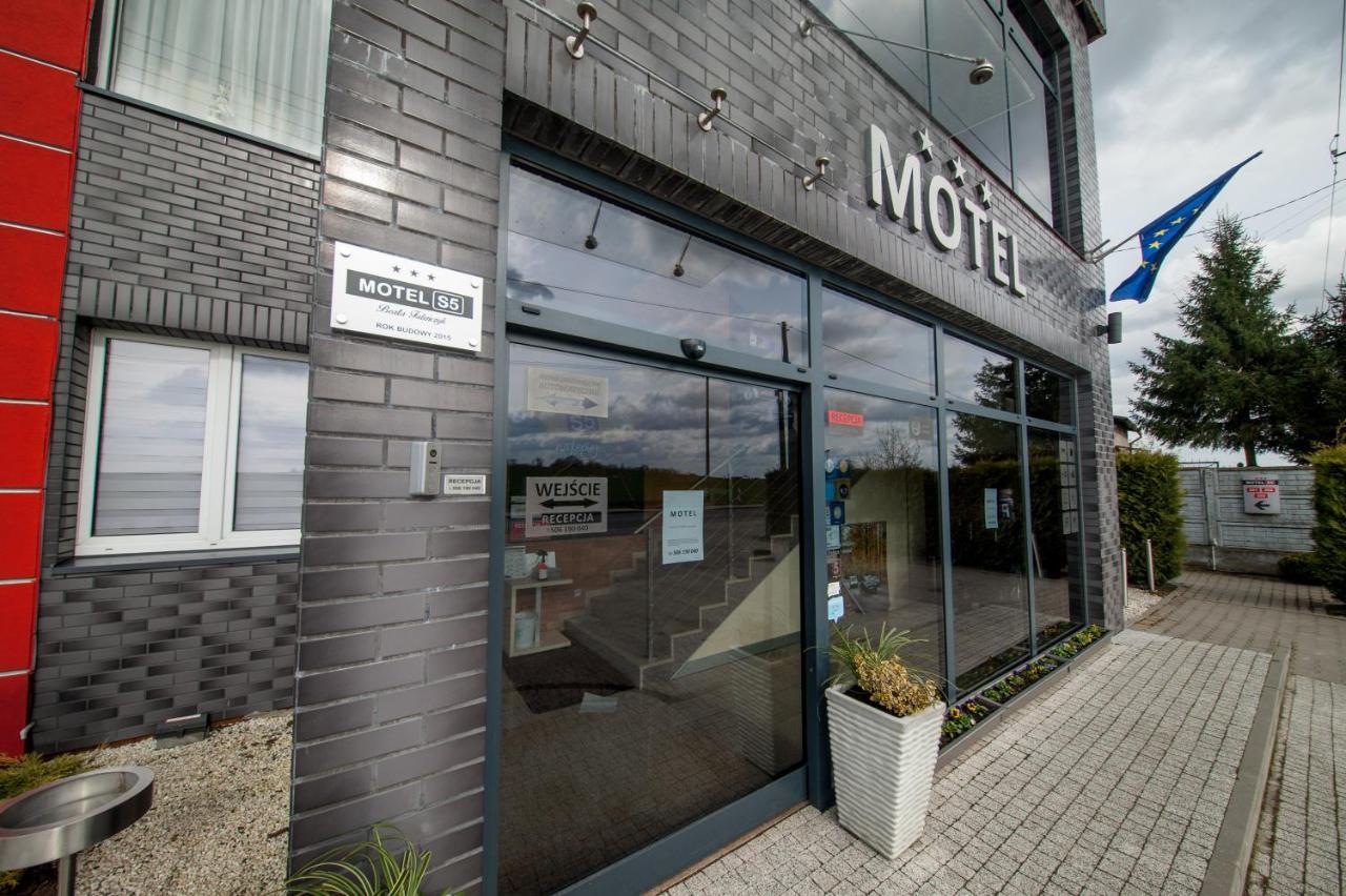 Motel S5 Zbrachlin Εξωτερικό φωτογραφία