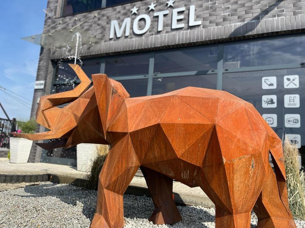 Motel S5 Zbrachlin Εξωτερικό φωτογραφία