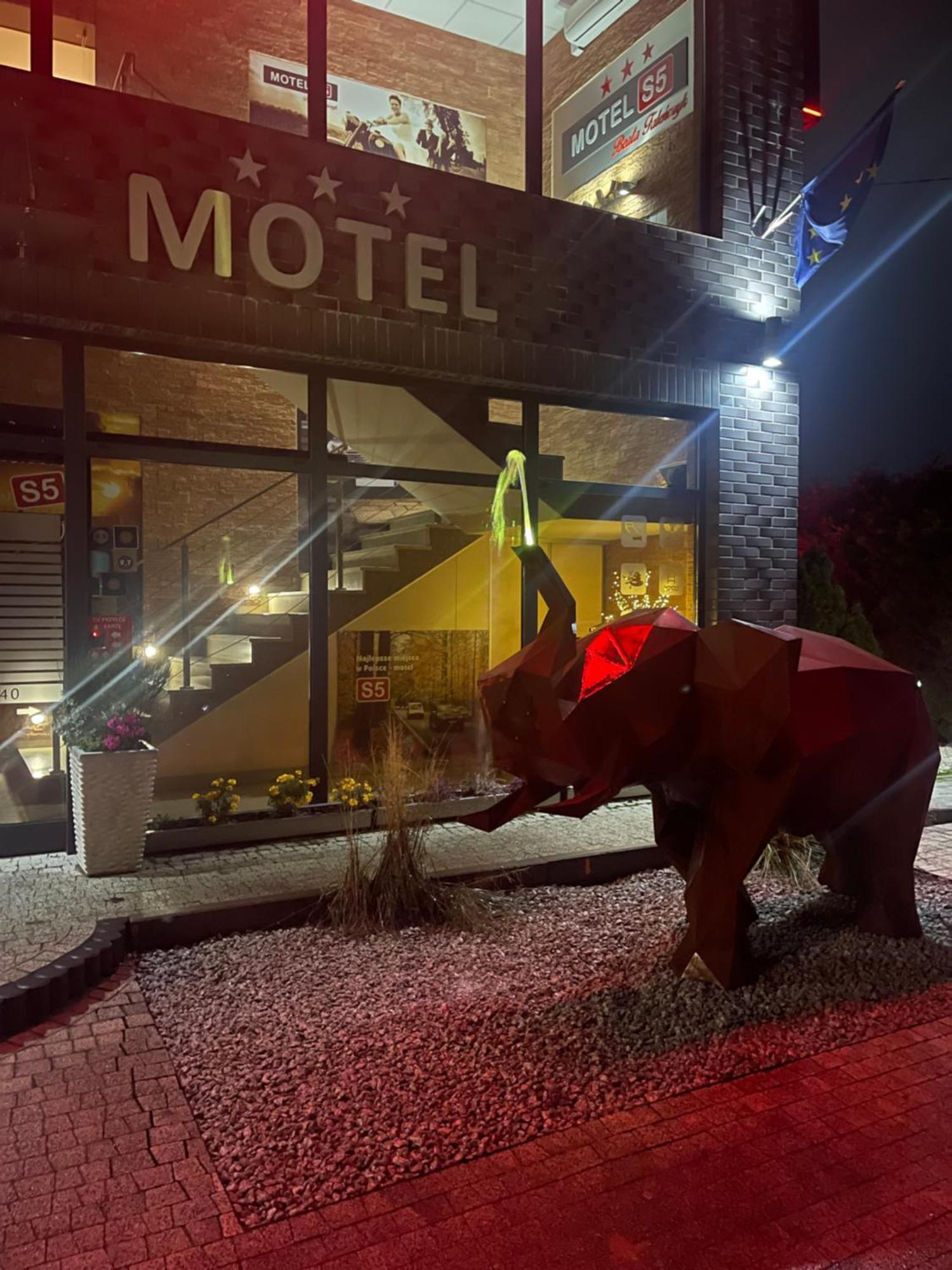 Motel S5 Zbrachlin Εξωτερικό φωτογραφία