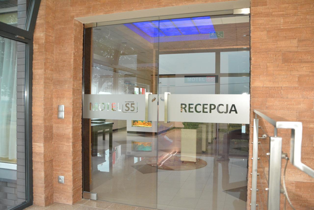 Motel S5 Zbrachlin Εξωτερικό φωτογραφία